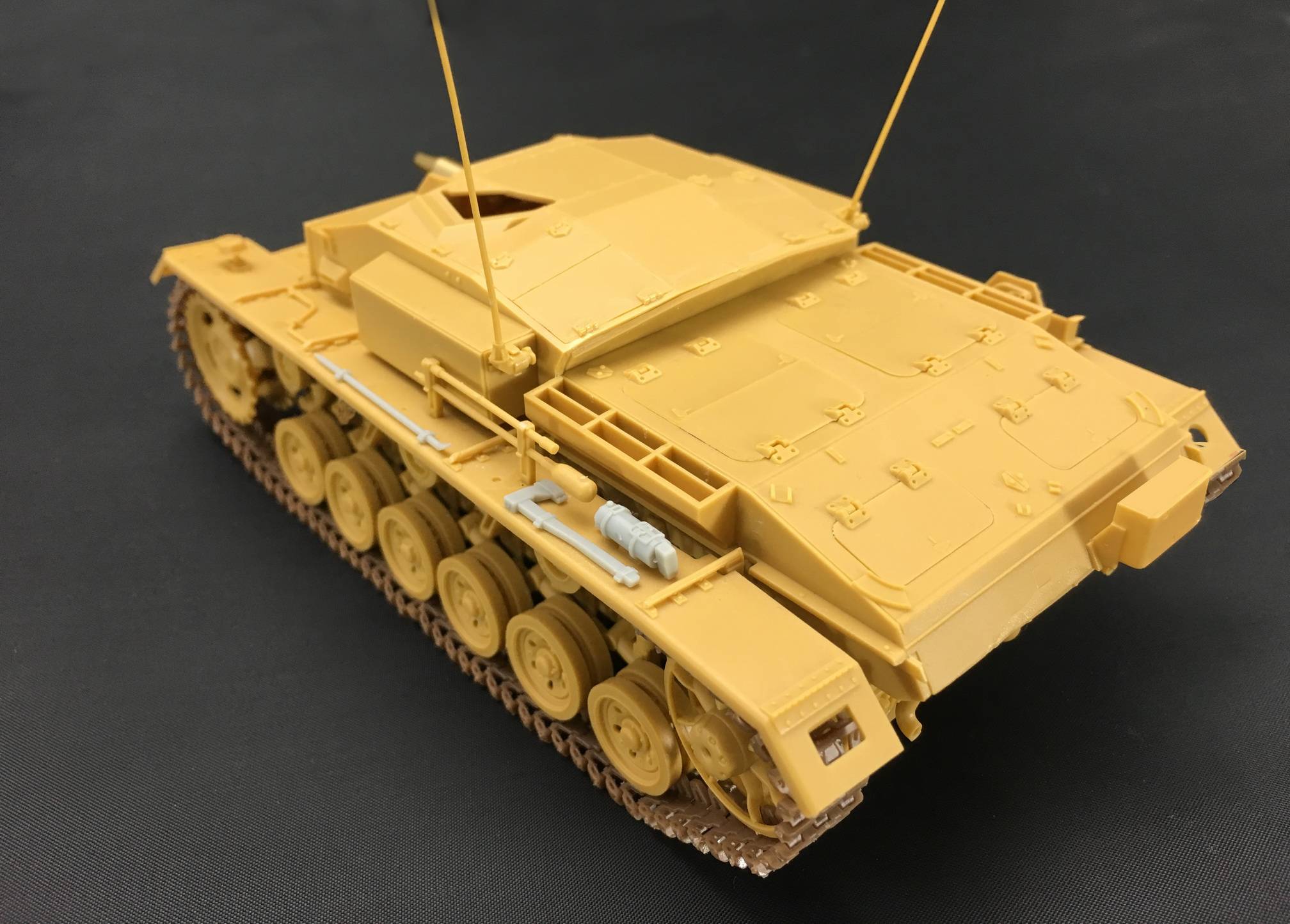 WWII German Assault Gun Sturmgeschutz III Ausf E (SdKfz 142) – Image 3