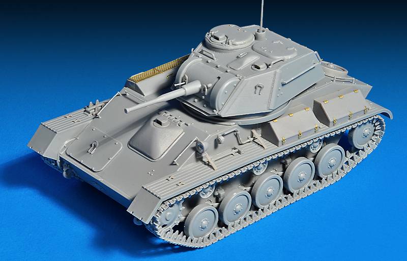 T-80 SOVIET LIGHT TANK w/CREW. SPECIAL EDITION – Image 9