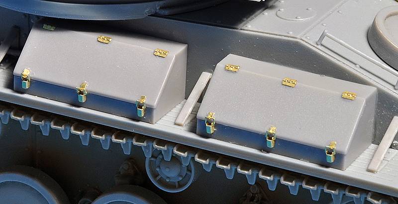 T-80 SOVIET LIGHT TANK w/CREW. SPECIAL EDITION – Image 13