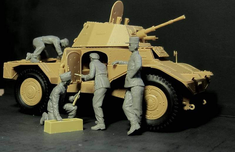 French Armoured Vehicle Crew (1940) – Image 3