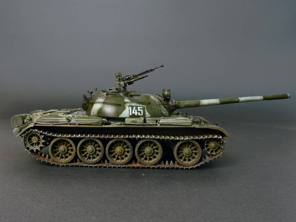 T-54B SOVIET MEDIUM TANK. EARLY PRODUCTION – Image 6