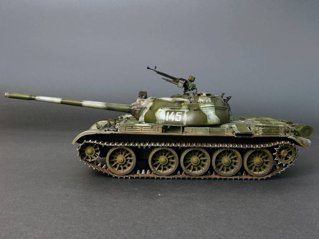 T-54B SOVIET MEDIUM TANK. EARLY PRODUCTION – Image 7