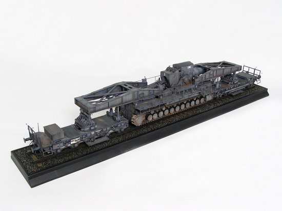 Mörser Karl-Gerät 040/041 with Railway Transport Carrier – Image 4