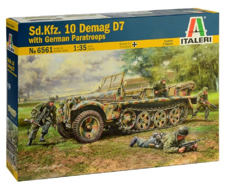 Sd.Kfz. 10 DEMAG D7 with German Paratroops
