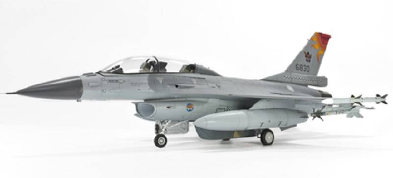 F-16B BLOCK 20+AN/VDS-5 LOROP-EO – Image 2