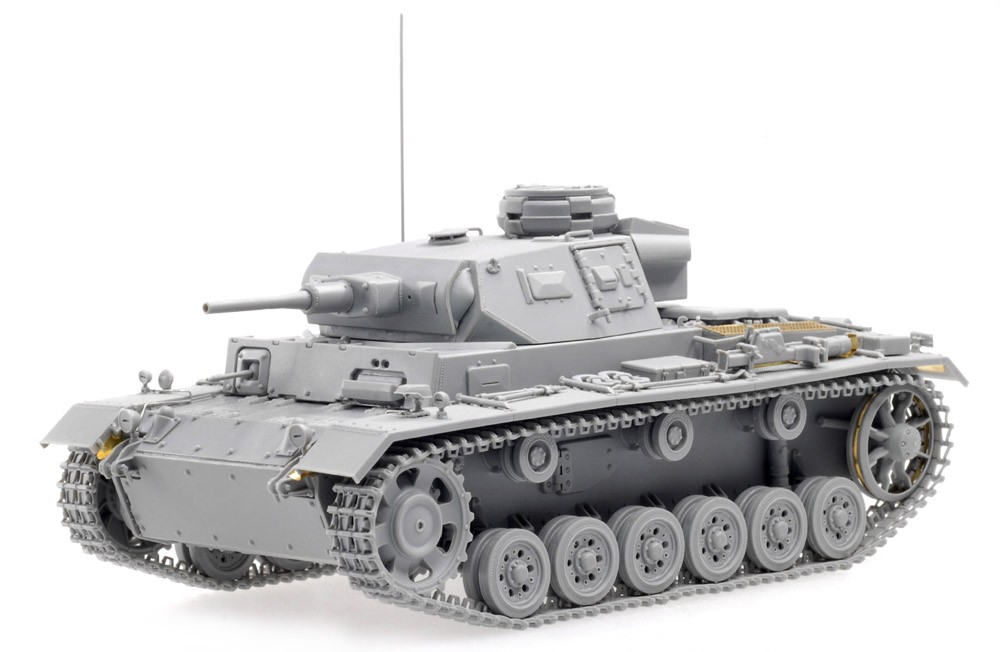 Pz.Kpfw.III (5cm) Ausf.H Sd.Kfz.141 Late Production – Image 4