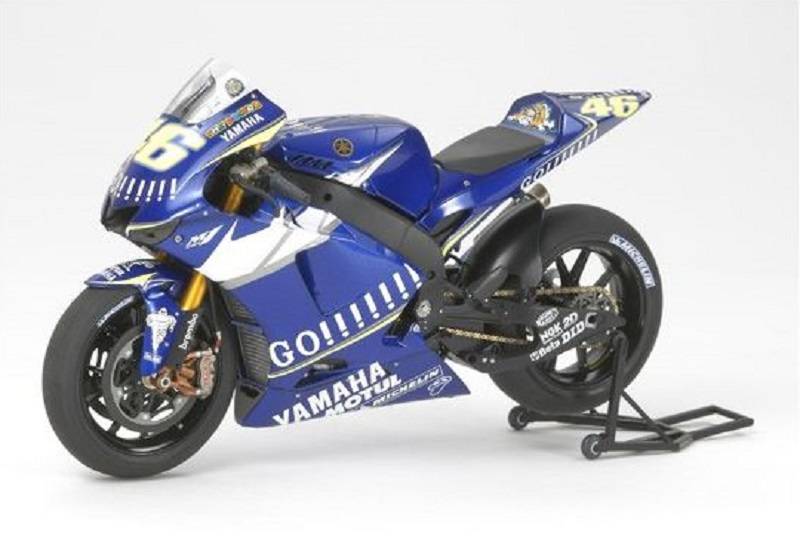 Yamaha YZR-M1 05 No.46/No.5 – Image 3
