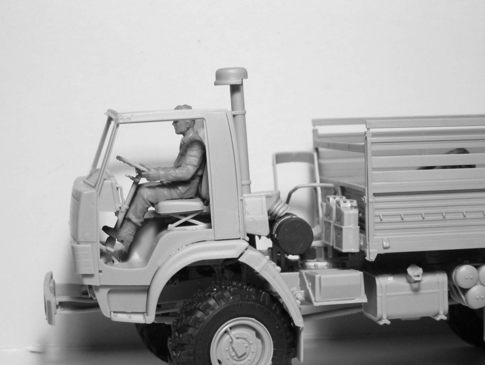 ZiL-131 KShM with Soviet Drivers – Image 6