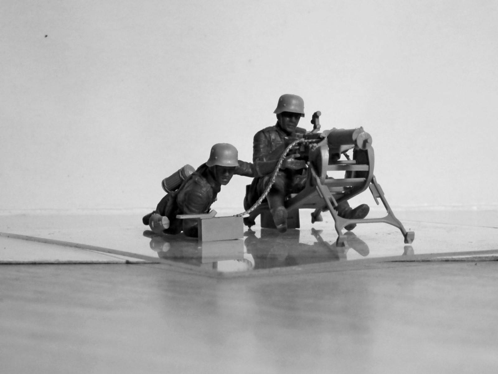 WWII German MG08 MG Team – Image 3