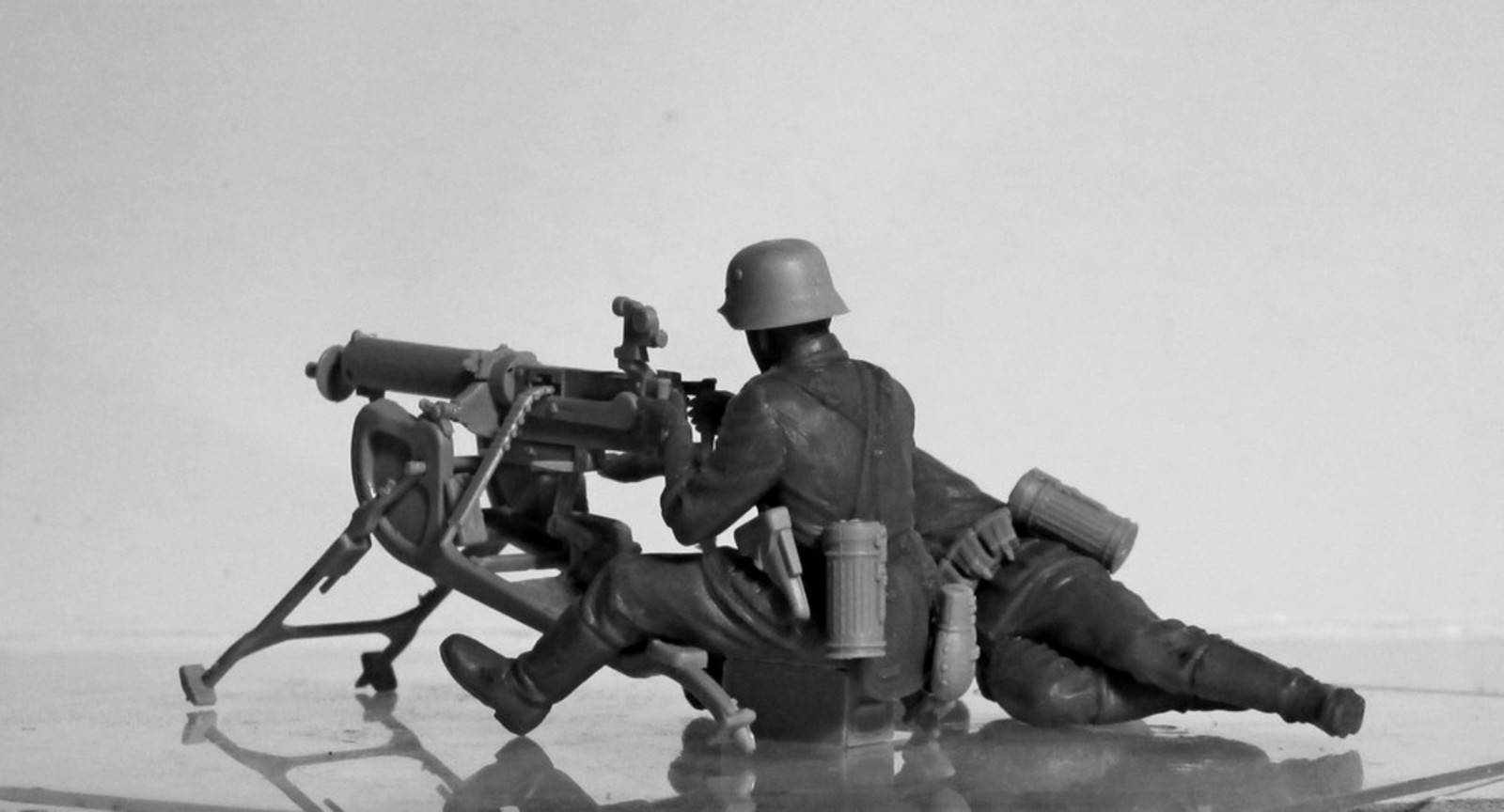 WWII German MG08 MG Team – Image 7