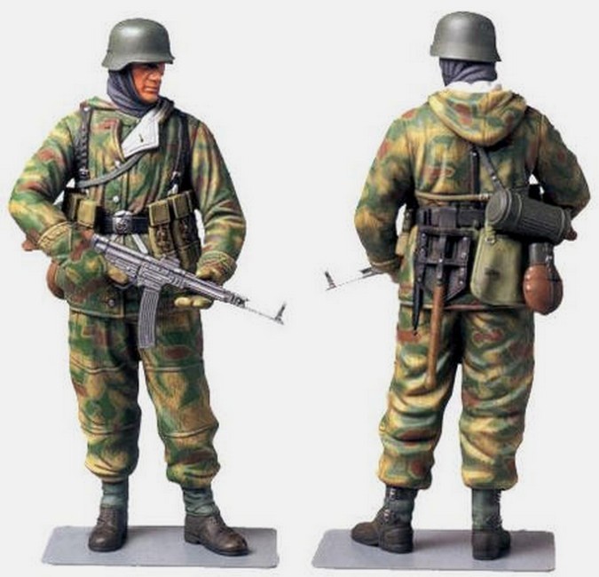 WWII German Infantryman (Reversible Winter Uniform) – Image 3