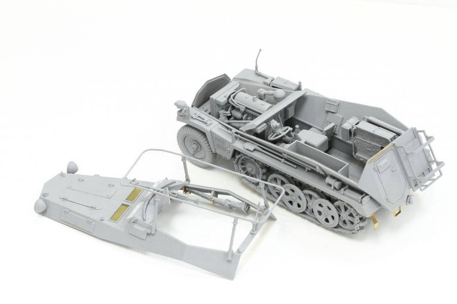Sd.Kfz.250/3 “Greif” (2 in 1) – Image 8