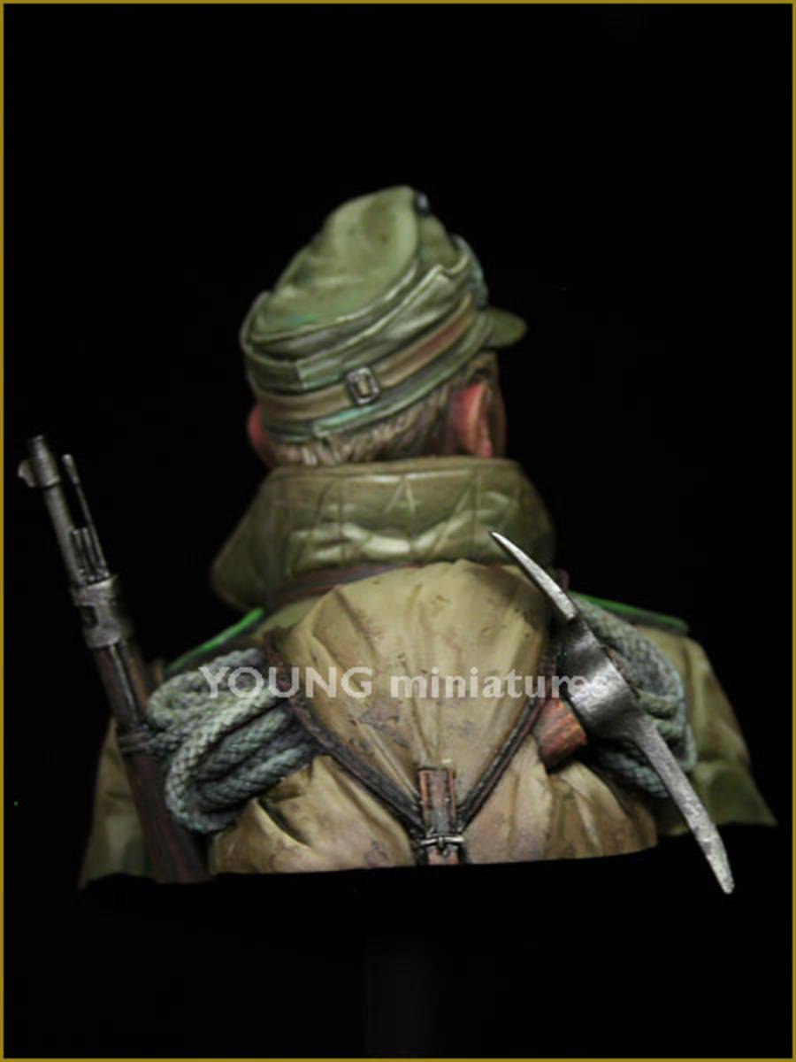 GERMAN GEBIRGSJAGER 1942 – Image 7