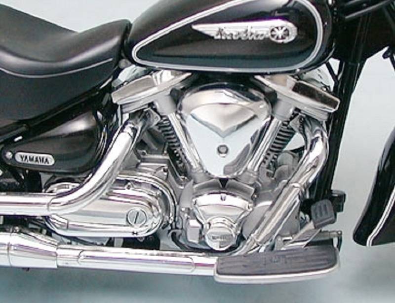 Yamaha XV1600 RoadStar – Image 4