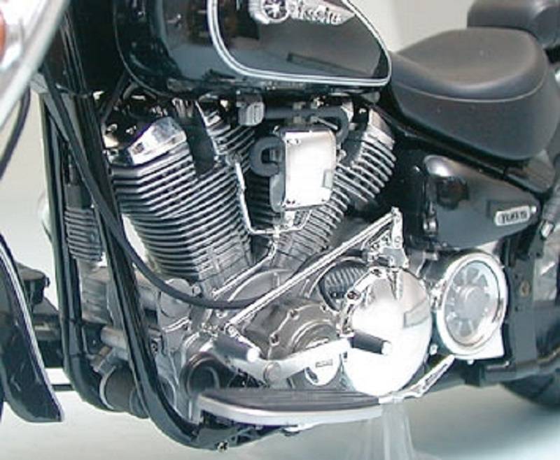 Yamaha XV1600 RoadStar – Image 5