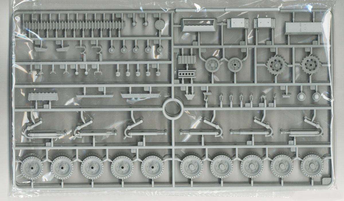 Crusader Mk.II British Cruiser Tank MK.VI & German Pzkpfw.MK V746(e) – Image 9