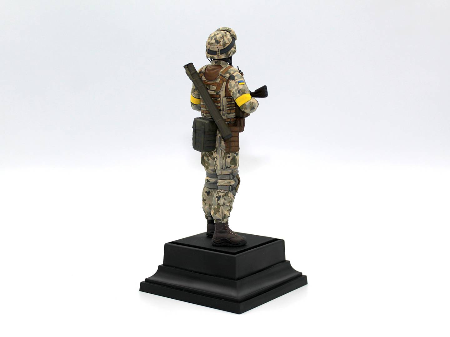 Soldier of the Armed Forces of Ukraine – Image 4