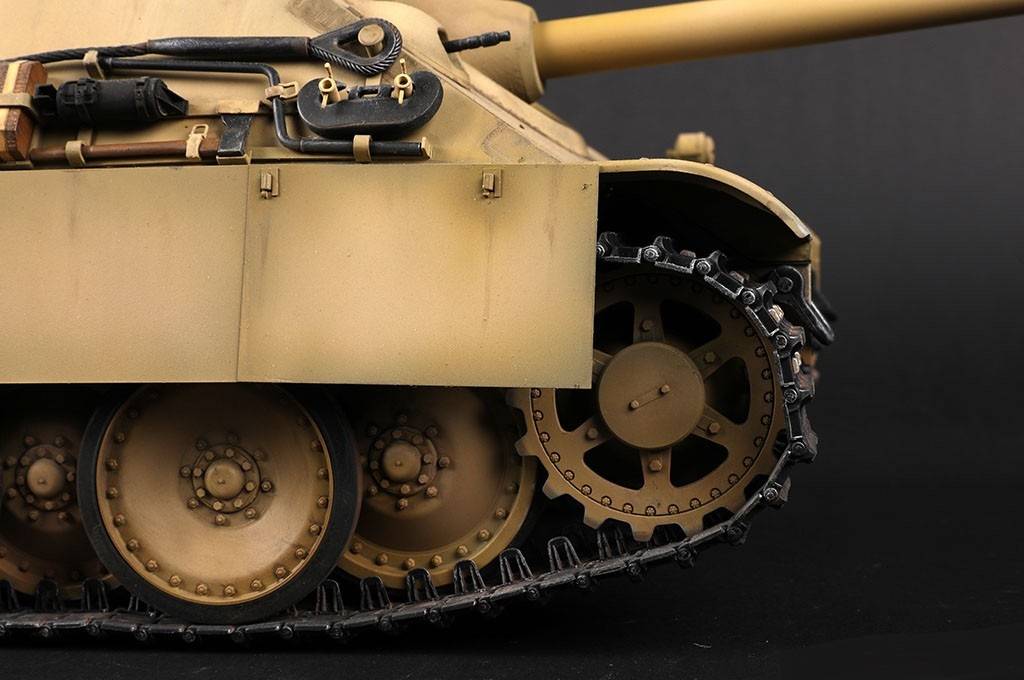 German Sd.Kfz 173 Jagdpanther Late Version – Image 11