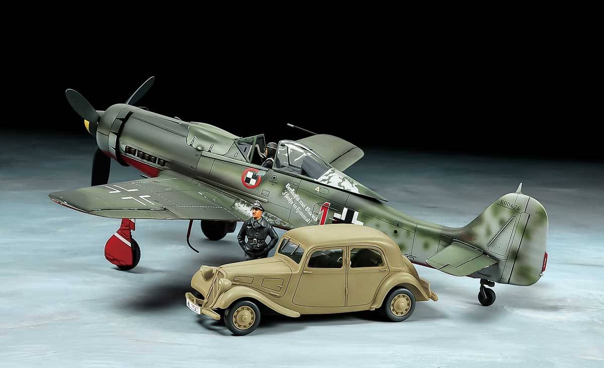 Focke-Wulf Fw190 D-9 JV44 & Citroen 11CV Staff Car Set – Image 2
