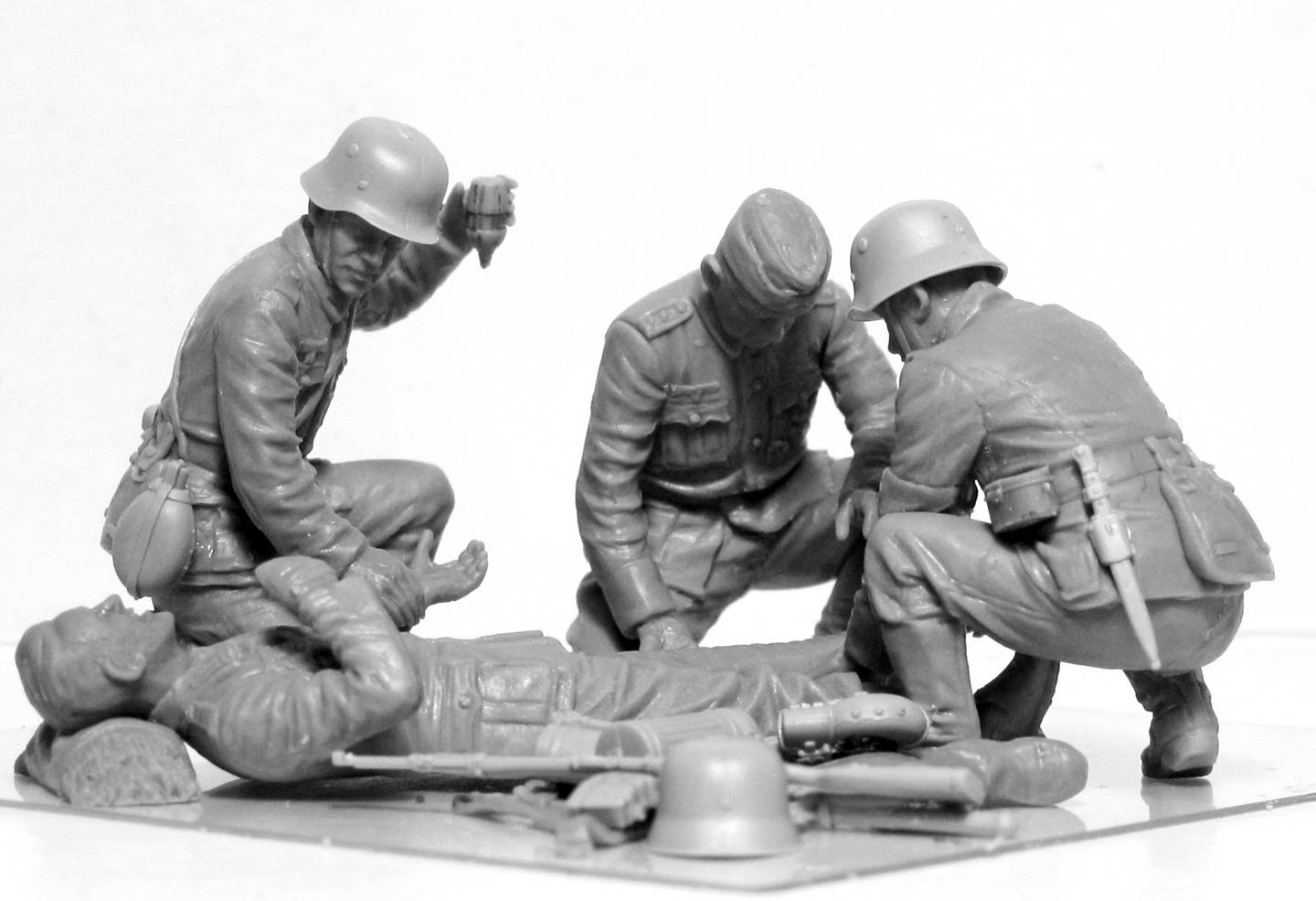 WWII German Military Medical Personnel – Image 3