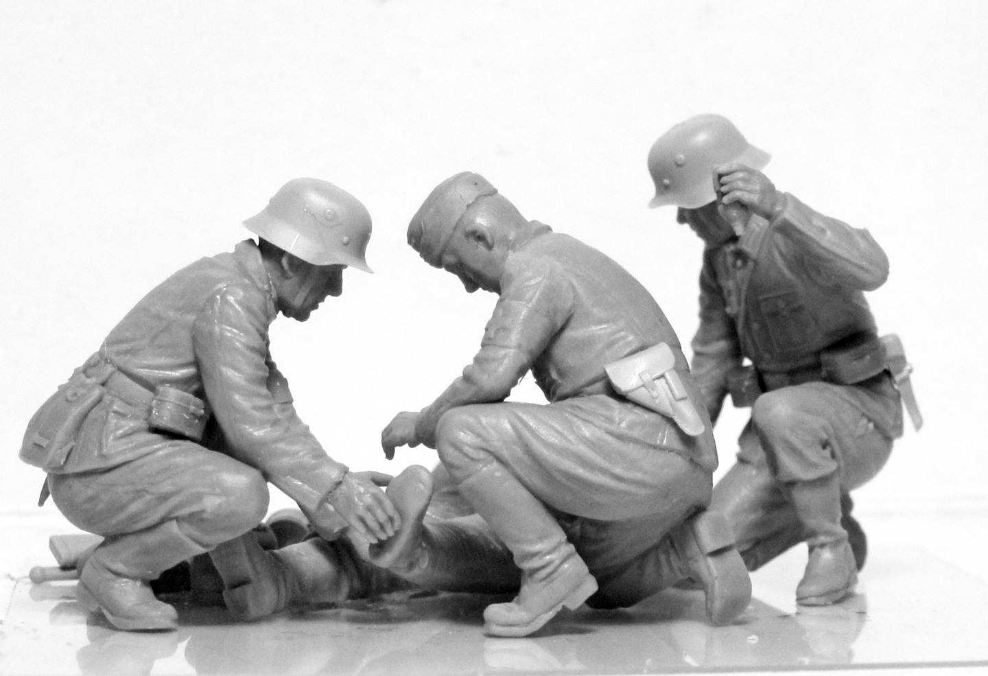 WWII German Military Medical Personnel – Image 5