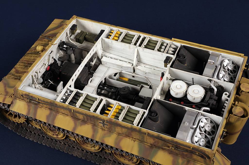 Pz.Kpfw.VI Ausf.E Sd.Kfz.181 Tiger I (Late Production) – Image 12
