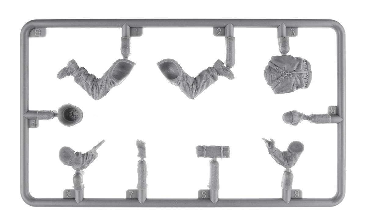 GERMAN TANK RIDERS SET 1. RESIN HEADS – Image 9