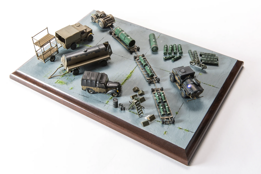 WWII RAF Bomber Re-Supply Set – Image 3