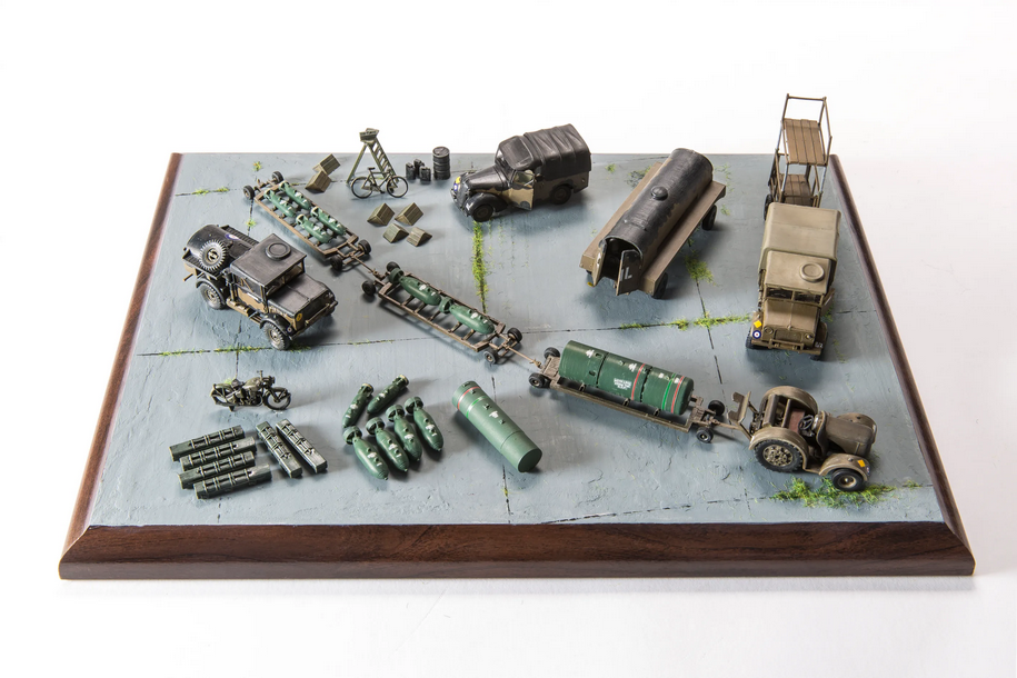 WWII RAF Bomber Re-Supply Set – Image 7