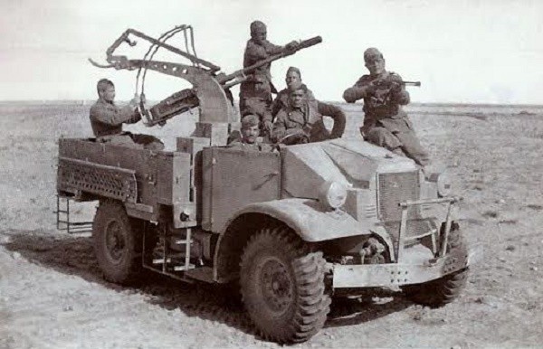 CMP F15 Ford Truck Italian Service – Image 2